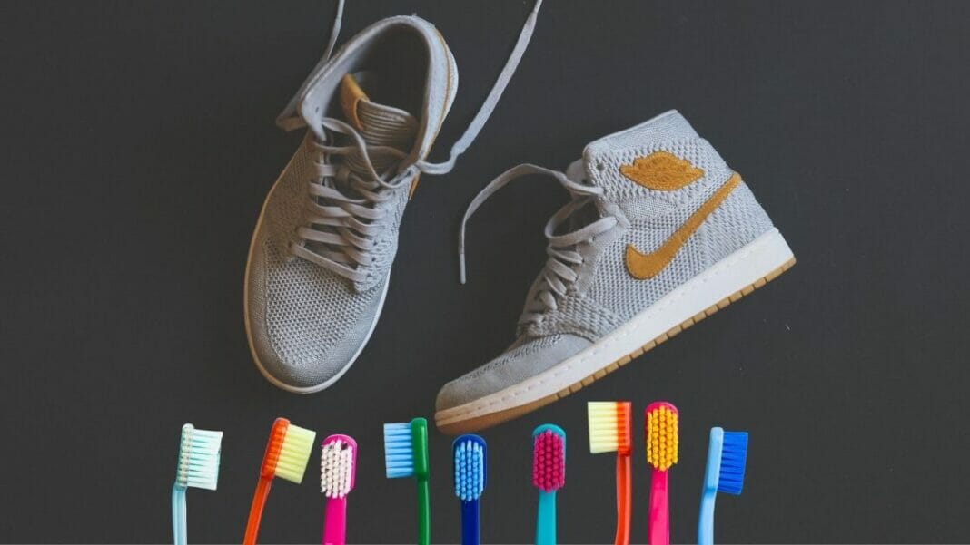 How To Clean Shoes With Toothbrush